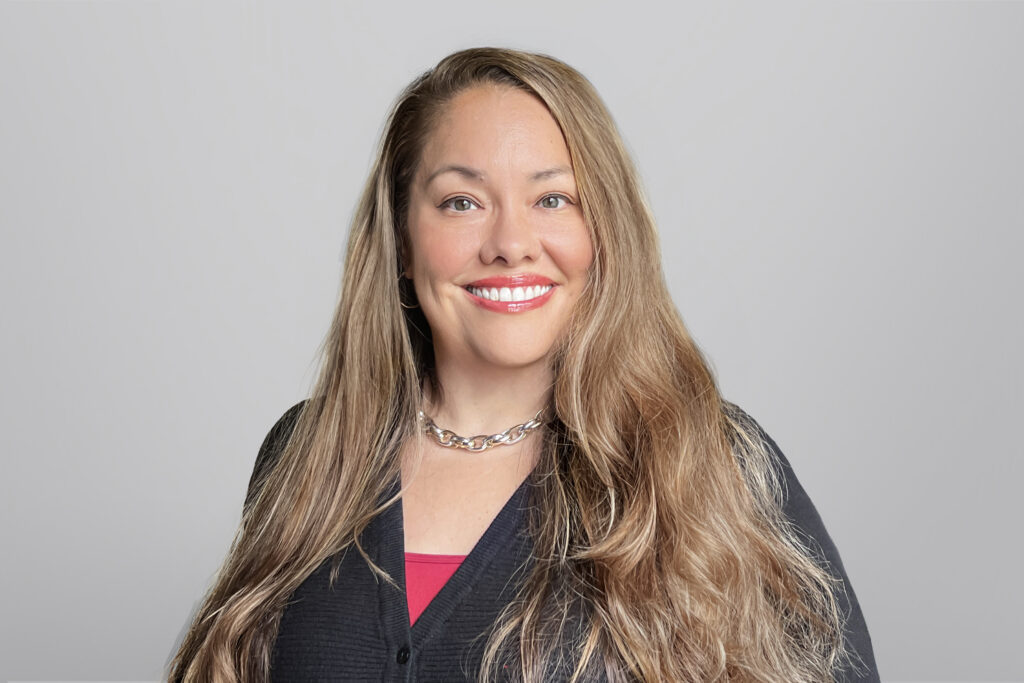 Jennifer Rodrigues Headshot