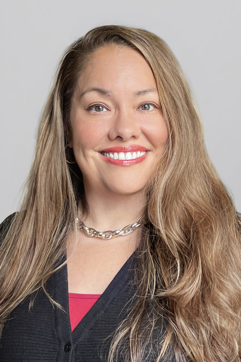 Jennifer Rodrigues Headshot
